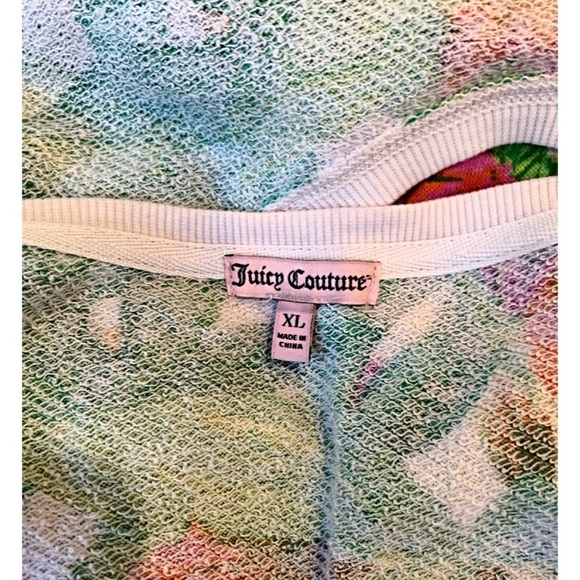 Juicy Couture Tropical Floral Graphic Terry Tee – Size M & XL - Picture 6 of 7